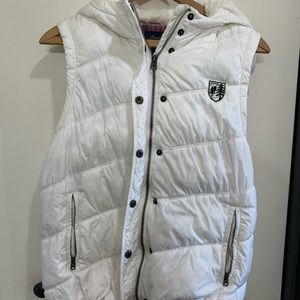 American Eagle white puffer vest